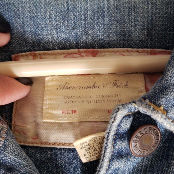 Jean Jacket - Picture 2 of 3